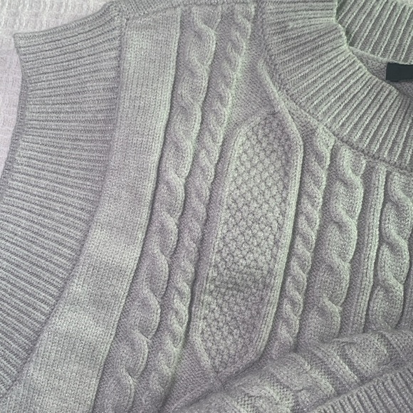 Cyrus gray cable knit sweater vest size small - Picture 6 of 7